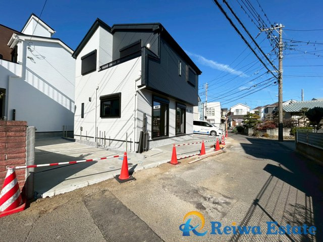 新築戸建　茅ヶ崎市松が丘2丁目の前面道路含む現地写真