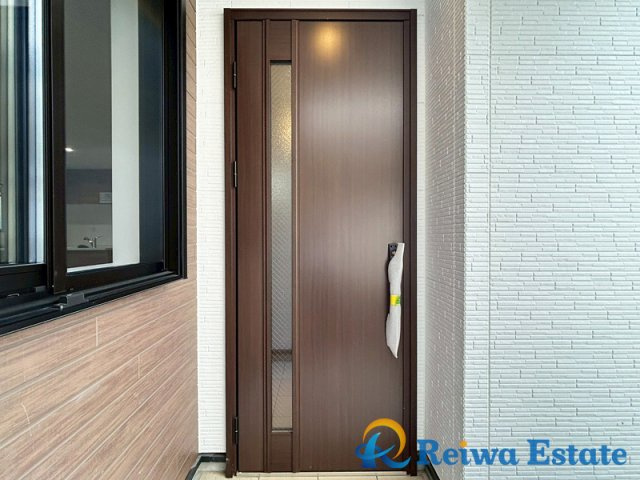 新築戸建　茅ヶ崎市松が丘2丁目の玄関