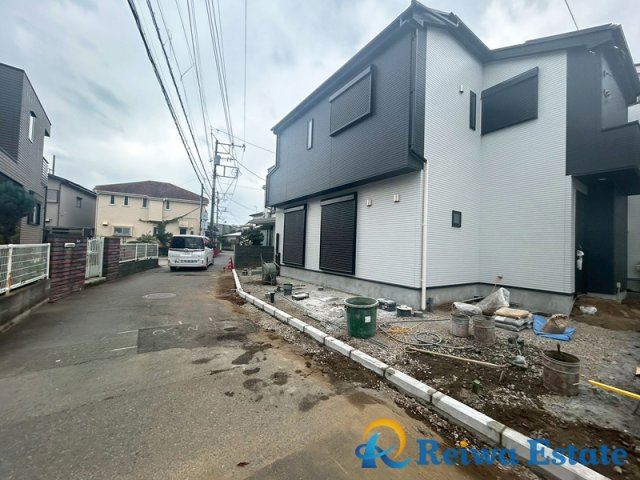 新築戸建　茅ヶ崎市松が丘2丁目の前面道路含む現地写真