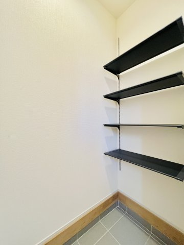 桐生市琴平町の収納|履物以外もすっきり片付く土間収納◎