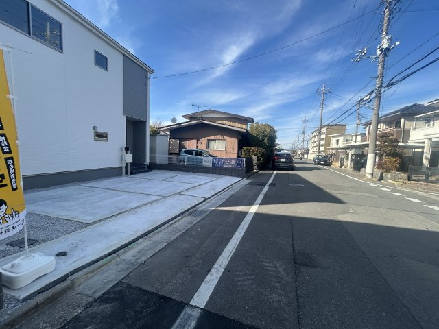新築　前橋市大利根町第7　Livele Garden.S　1号棟の前面道路含む現地写真|現地写真　北側接道幅員約8ｍ
