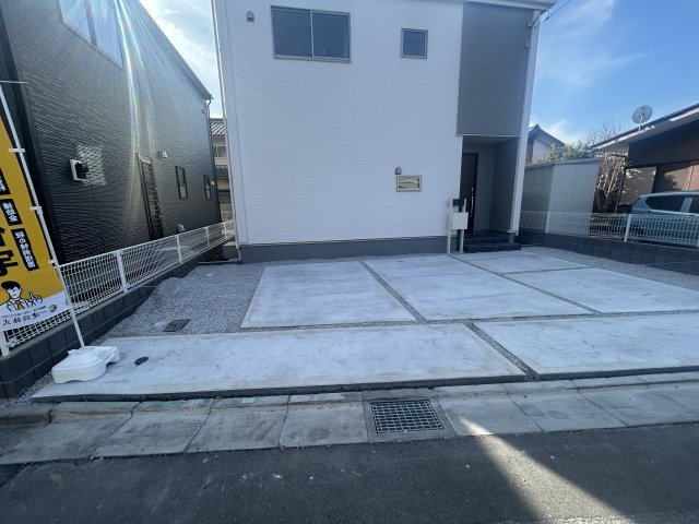 新築　前橋市大利根町第7　Livele Garden.S　1号棟の駐車場|現地写真　駐車スペースは2台分可能です！

