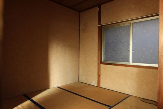 中郷２－２０３貸家の居間・リビング|使いやすいリビングです