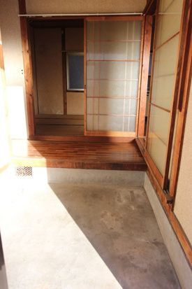 中郷２－２０３貸家の玄関|毎日通る玄関はこちらです