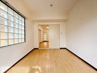 【洋室】 | コニファーヒルズ