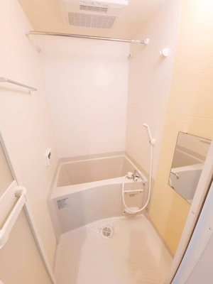 【浴室】 | ラ・ルーチェ | コンパクトで使いやすいお風呂です