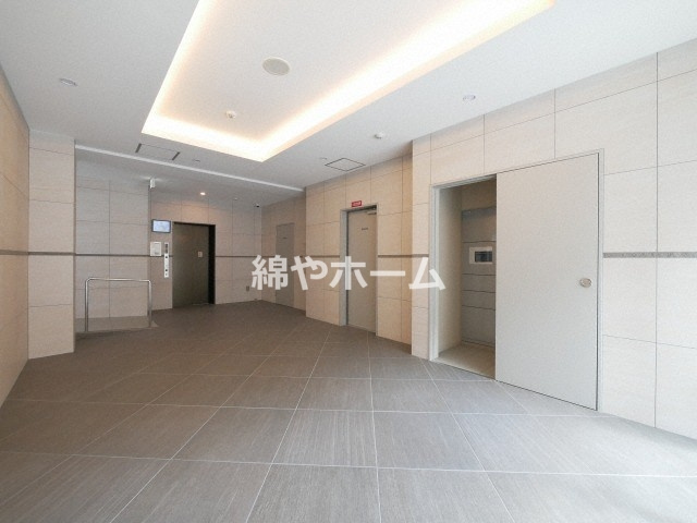 アドバンス大阪イーストのロビー|清潔なロビーです