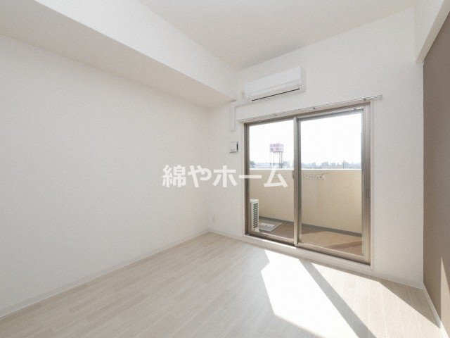 アドバンス大阪イーストの居間・リビング|居間です