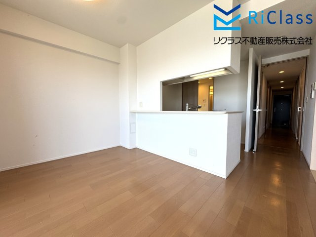 ルネ神戸星陵台の居間・リビング|こちらの居間で趣味の時間をお楽しみください