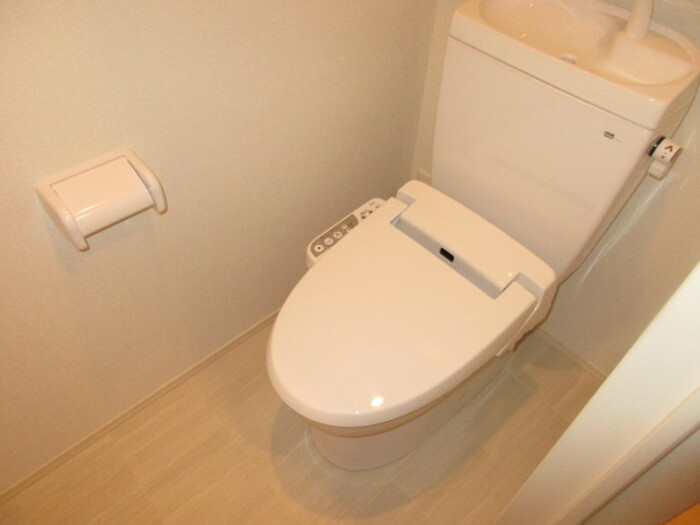 ユーミーのトイレ|もちろん温水洗浄暖房便座です