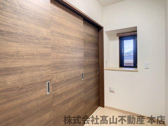 ロイヤルタワー宗像中央の洋室