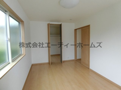 【洋室】 | 本町三丁目戸建