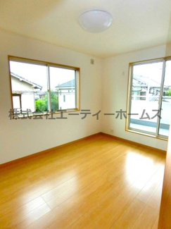 【洋室】 | 本町三丁目戸建