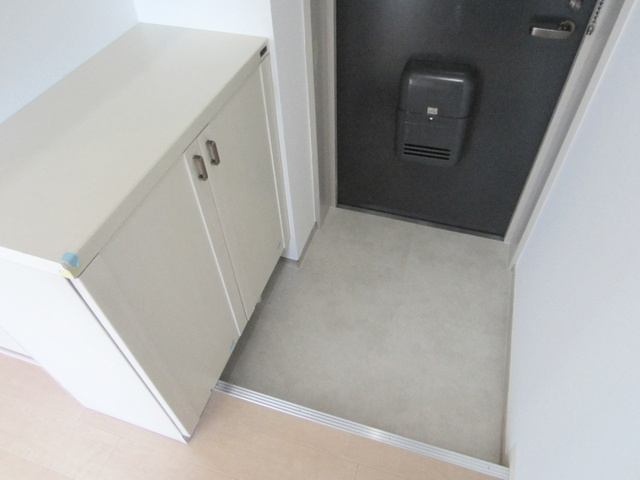 王子ハイツの玄関|玄関部分！靴箱は収納たっぷり！