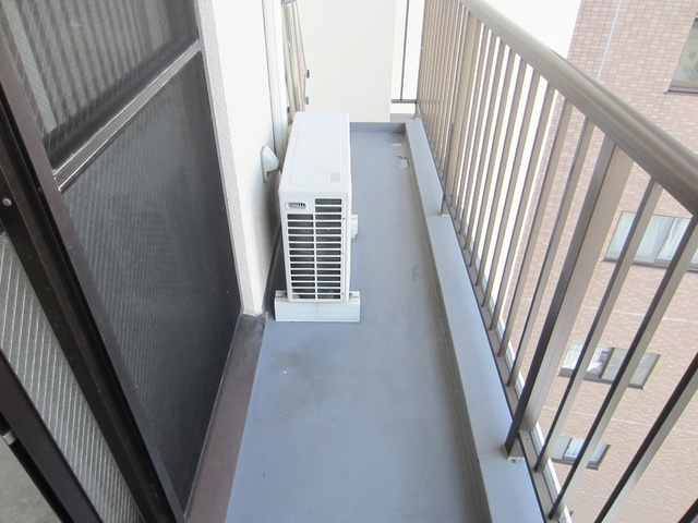 王子ハイツのバルコニー|２面バルコニー西側！