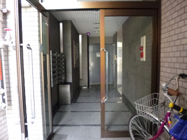 王子ハイツのエントランス|エントランスです