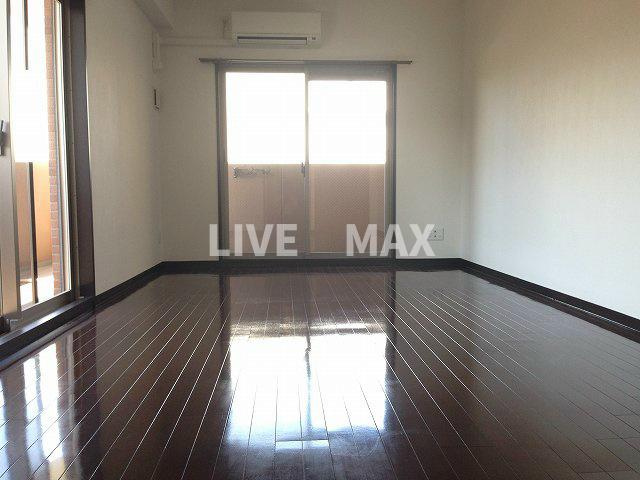 【居間・リビング】ライジングコート京都西院フロンティアⅡ