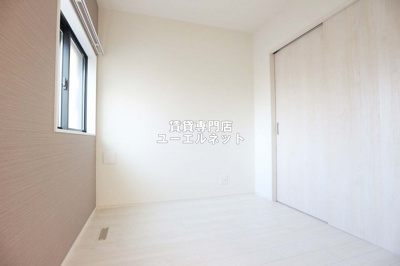 【寝室】 | Wood GardenⅡ | 明るく開放感のある居室で、自分だけのくつろぎ空間を。