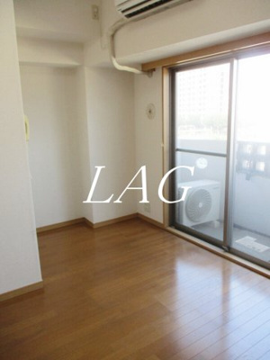 【居間・リビング】 | ロイヤルアメニティー西戸山 | 洋室のお部屋です。