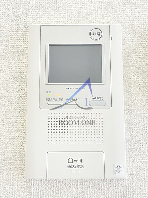 スカイコートパレス両国のセキュリティ|モニター付きインターホンです。