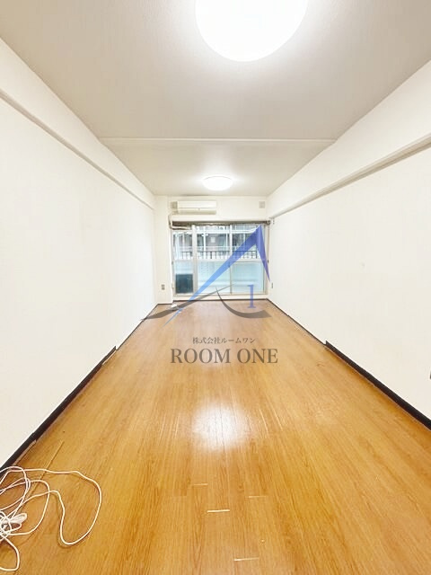 カーサ第二宇喜田三号棟の居間・リビング|洋室のお部屋です。