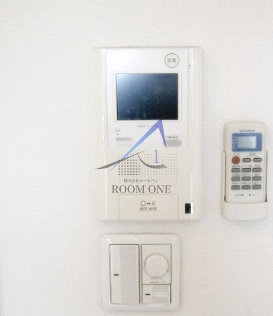 ステージファースト北千住のセキュリティ|モニター付きインターホンです。