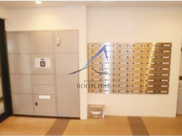 レオーネ上野入谷のその他共用部分|宅配ボックスです。