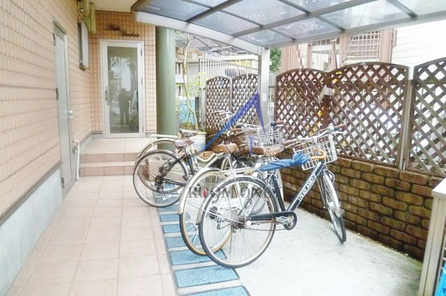 ポルテボヌールのその他共用部分|駐輪場です。