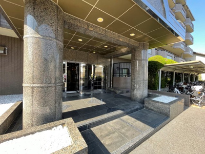 【エントランス】 | アネックス山野