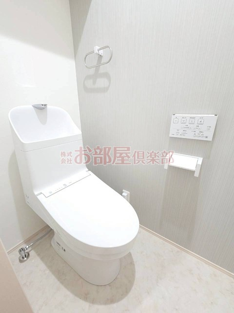 VIRIO合川のトイレ|落ち着いた色調のトイレです