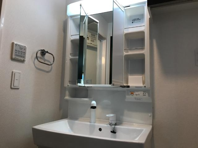 キューブ亀山の洗面所|洗髪洗面化粧台