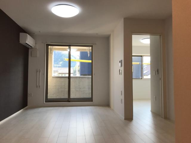 キューブ亀山の居間・リビング|リビング