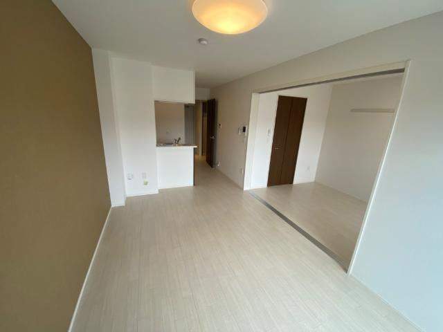 メゾンさくら緑井の居間・リビング|リビング