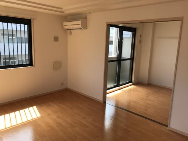 East Court Villageの居間・リビング|リビング