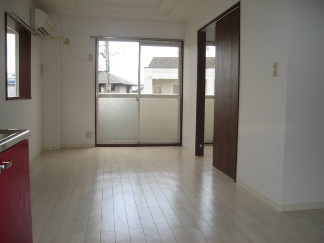 エスポワール祇園A・Bの居間・リビング|リビング