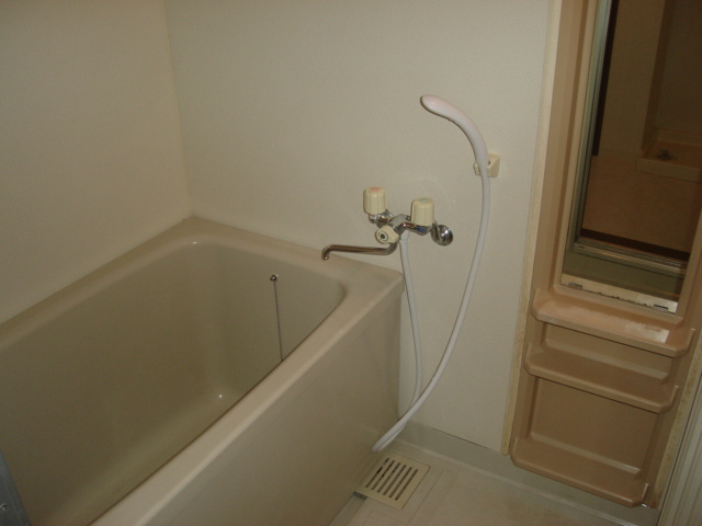 エスポワール祇園A・Bの浴室|バス