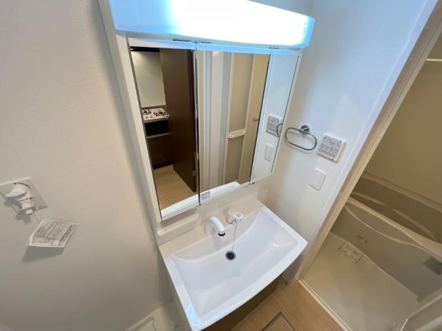 クレール比治山の洗面所|洗髪洗面化粧台