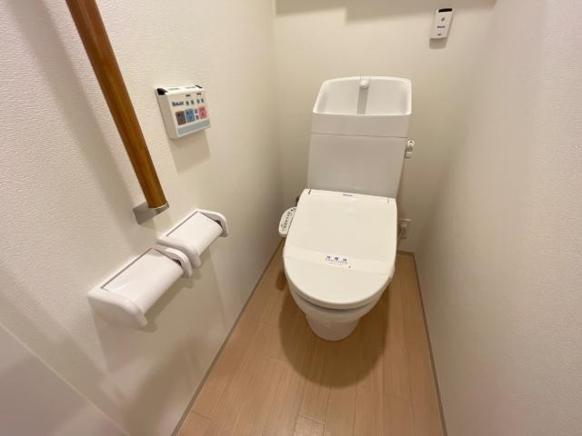 クレール比治山のトイレ|シャワー付トイレ