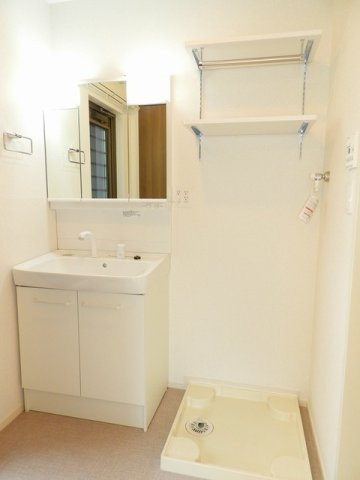 サンカルージ　ウェストの洗面所|脱衣スペースもあります