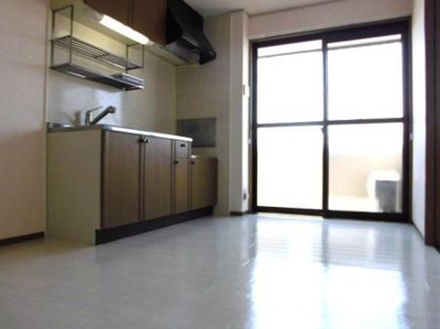 【居間・リビング】 | パークロイヤルＢ | ※同タイプの別の部屋の写真です。