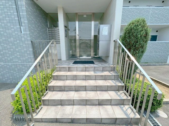 サンロード新和Ⅱのエントランス