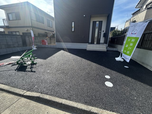 新築　前橋市関根町第３　クレイドルガーデン　1号棟の駐車場|現地写真　駐車スペースは並列3台分可能です！
