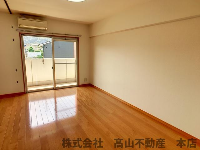 レジェンド桜の居間・リビング