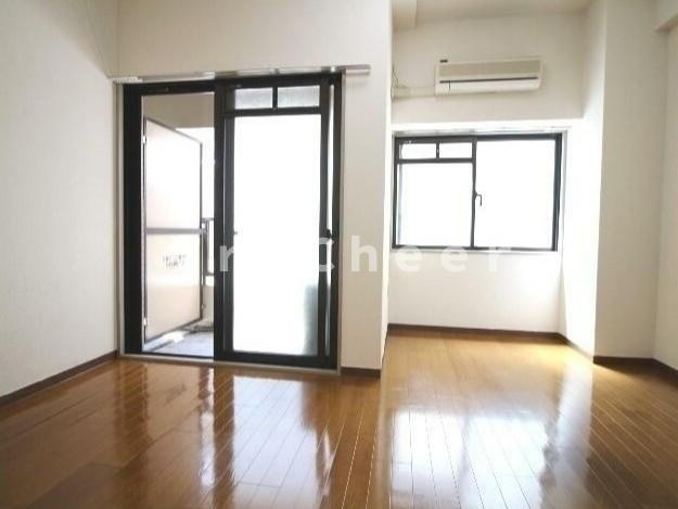 プレール市ヶ谷納戸町の居間・リビング