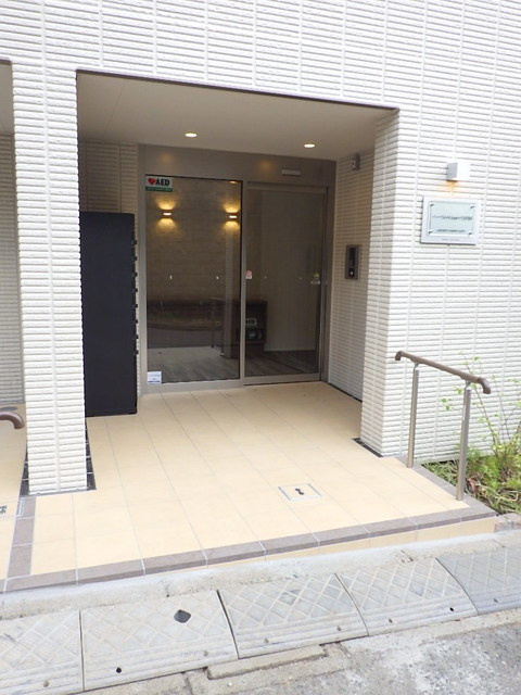 （シニア限定）ヘーベルVillage十日市場のエントランス|★エントランス★安心のセキュリティ：オートロック付き★