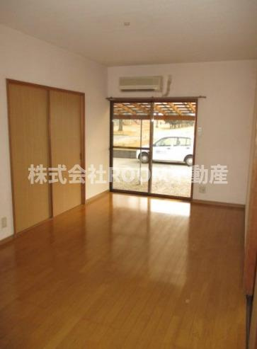 長倉貸家の寝室