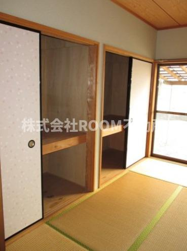 長倉貸家の収納