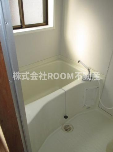 長倉貸家の浴室