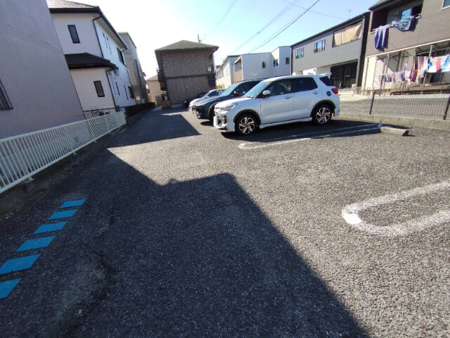 ボヌールアベニールの駐車場