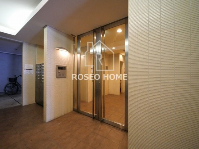 OCEAN松屋町のエントランス